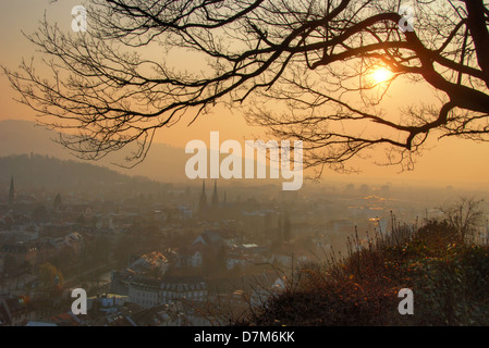 Sonnenuntergang über Freiburg Stockfoto