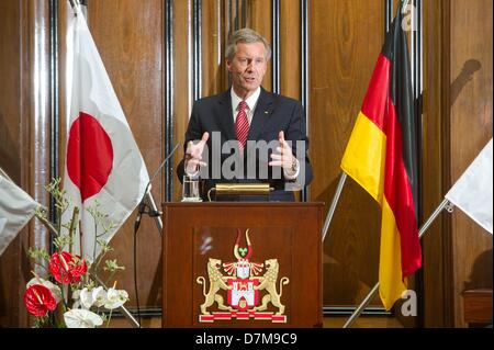 Ehemaliger Bundespräsident Christian Wulff spricht in das Neues Rathaus in Hannover, 10. Mai 2013. Wulff gab eine Rede während der 49. jährliche Treffen der Verband Deutsch-japanischen Gesellschaften (Verband der deutsch-japanischen Unternehmen). FOTO: HOLGER HOLLEMANN Stockfoto