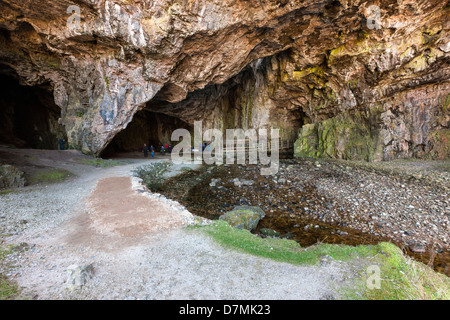 Smoo Höhle, kombiniert eine große Meereshöhle und Süßwasser-Höhle, Durness in Sutherland, Highland, Schottland, UK, Europa. Stockfoto