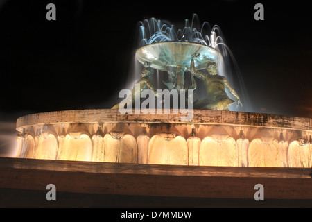 Triton-Brunnen, Floriana, Valletta in der Nacht Stockfoto