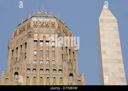 Buffalo, New York City Hall. Historischen Art-Deco-Gebäude. McKinley Denkmal, 96-Fuß hohen Obelisk Niagara Quadrat. Stockfoto