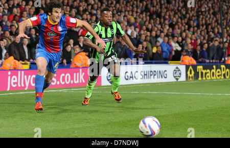 10.05.2013 London, England. Mile Jedinak in Aktion während der Meisterschaft spielen Off Semi Final 1. Bein Spiel zwischen Crystal Palace gegen Brighton und Hove Albion vom Selhurst Park. Stockfoto