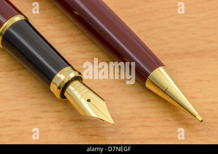 Füllfederhalter und Bleistift Set 05 Stockfoto