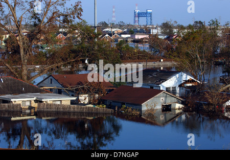 Ansicht von massiven Überschwemmungen und Zerstörung in der Nachmahd des Hurrikans Katrina 6. September 2005 in New Orleans, Louisiana Stockfoto