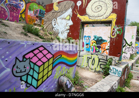 Graffiti von Nyan Cat, eine beliebte Internet-Meme, am Burgberg / Hoffnung Outdoor Galerie in Austin, Texas Stockfoto