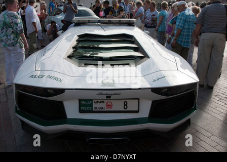 Dubai Polizei Lamborghini Aventador LP700-4 Coupe Streifenwagen Stockfoto