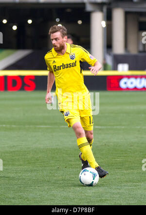 11. Mai 2013 - Columbus, OH - 11. Mai 2013: Columbus Crew Eddie Gaven (12) mit dem Ball in der Major League Soccer match zwischen die Colorado Rapids und die Columbus Crew bei Columbus Crew Stadium in Columbus, OH Stockfoto