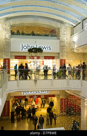 dh Einkaufszentrum Mall CRIBBS CAUSEWAY BRISTOL John Lewis Department Shop außen Shop innen Shopper Shops weihnachten Stockfoto