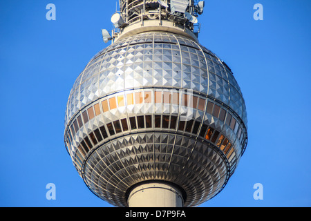 Fernsehturm in Berlin "Berliner Fernsehturm" Blick vom Alexanderplatz Stockfoto