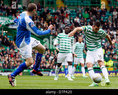 Glasgow, Schottland, 11. Mai 2013. Joe Ledley öffnet das Punktesystem für Celtic in der Scottish Premier League-Spiel zwischen Celtic Glasgow und St. Johnstone von Celtic Park. Aktion Plus Sport Bilder/Alamy Live-Nachrichten Stockfoto