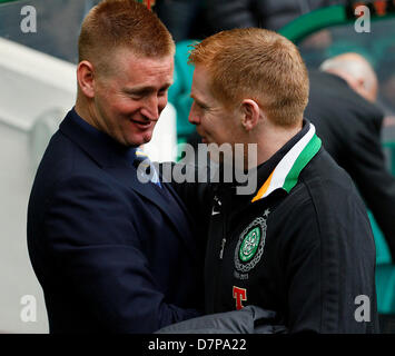 Glasgow, Schottland, 11. Mai 2013. Steve Lomas und Neil Lennon begrüßen einander vor dem schottischen Premier League-Spiel zwischen Celtic Glasgow und St. Johnstone von Celtic Park. Aktion Plus Sport Bilder/Alamy Live-Nachrichten Stockfoto