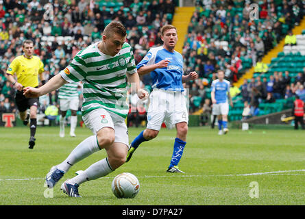 Glasgow, Schottland, 11. Mai 2013. James Forrest erzielt dritten Tor Celtic in der Scottish Premier League-Spiel zwischen Celtic Glasgow und St. Johnstone von Celtic Park. Aktion Plus Sport Bilder/Alamy Live-Nachrichten Stockfoto