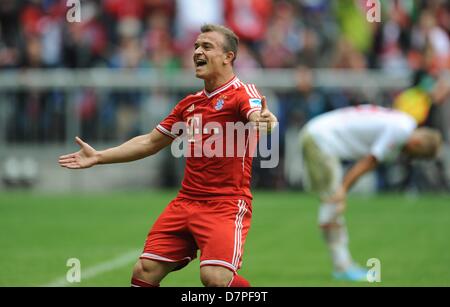 Bayern Xherdan Shaqiri feiert sein 2: 0 Tor während der Bundesliga-Fußball-Spiel zwischen Bayern München und FC Augsburg in Allianz Arena in München, Deutschland, 11. Mai 2013. Foto: Andreas Gebert Stockfoto