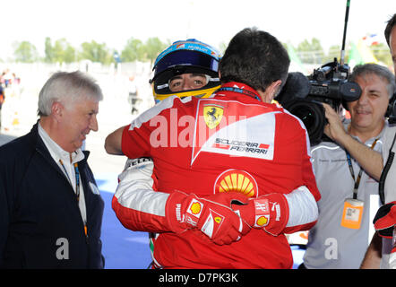 Motorsport: FIA Formel 1 Weltmeisterschaft 2013, Grand Prix von Spanien, #3 Fernando Alonso (ESP, Scuderia Ferrari), Stefano Domenicali (ITA, Scuderia Ferrari), Stockfoto