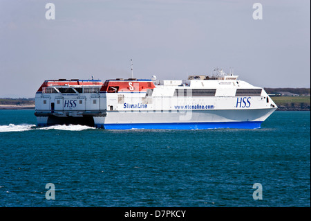 Stenaline Stena Explorer HSS Autofähre von Holyhead Anglesey North Wales Uk, Ireland Stockfoto