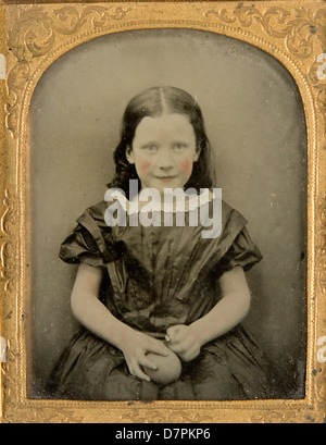 Dieses historische Foto eines nicht identifizierten Mädchens aus New South Wales fängt einen Moment der australischen Geschichte ein und spiegelt die Kultur und das Leben der Zeit wider. Stockfoto