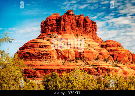 berühmten Bell Rock und Gerichtsgebäude Butte in Sedona, Arizona, USA Stockfoto