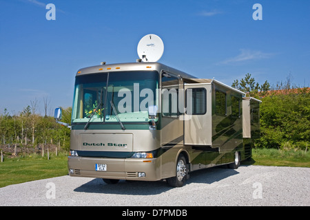 Amerikanisch, niederländische Star von Newmar, Luxus-Wohnmobil auf dem Campingplatz Stockfoto