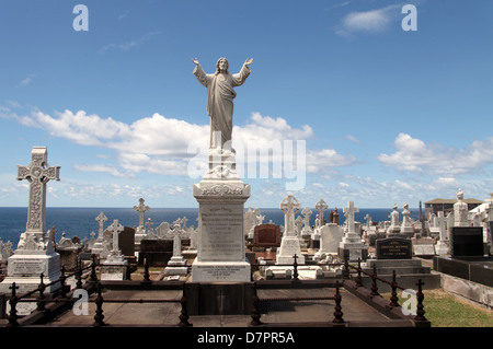 Skulptur auf dem schönen Waverley Cemetery in Australien Stockfoto