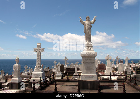 Skulptur auf dem schönen Waverley Cemetery in Australien Stockfoto