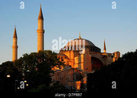 Hagia Sophia, Ayasofya ist eine ehemalige patriarchalischen Basilika, später eine Moschee, jetzt ein Museum in Istanbul, Türkei. Stockfoto