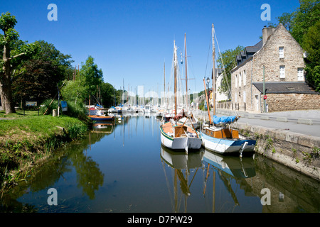 La Roche-Bernard ist ein blühendes Yachthafen mit mehr als 500 private Sportboote. Stockfoto