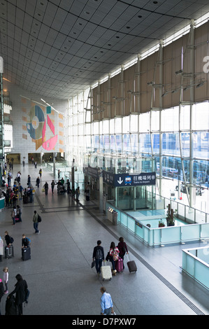 Dh IFC Airport Express Terminal CENTRAL HONG KONG Hong Kong Bahnhof MTR reisenden Personen Zentrum Bezirk Stockfoto