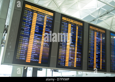 dh Flughafen Hongkong CHEK LAP KOK HONG KONG Hong Kong internationaler Flughafen Abflüge Board Abreise Informationen Stockfoto