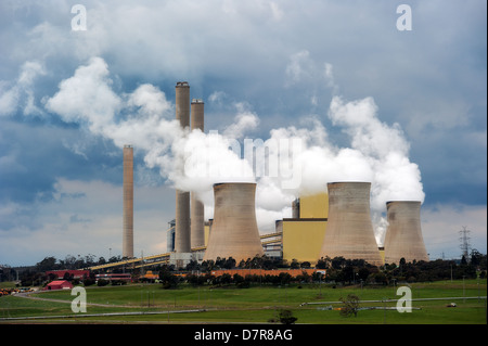 Die Loy Yang Kraftwerke am Stadtrand von Traralgon in Victoria. Stockfoto