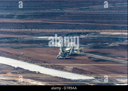 Die Loy Yang Kraftwerke offen geschnittenen Brown Coal Mine in Victoria, Australien. Stockfoto