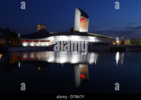 Imperial War Museum North, Salford Quays, Manchester.  Entworfen von Daniel Libeskind Stockfoto