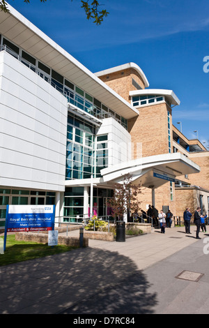 Hauptzugang zum Royal Berkshire Hospital in Reading, Berkshire, England, GB, Großbritannien Stockfoto