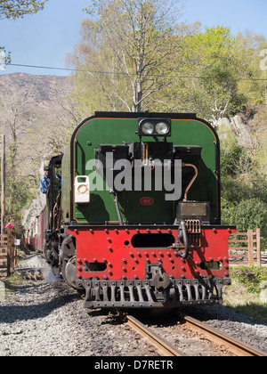 Welsh Highland Railway Schmalspur-Bahn Dampflok in Snowdonia-Nationalpark. Nantmor, Gwynedd, North Wales, UK, Großbritannien Stockfoto