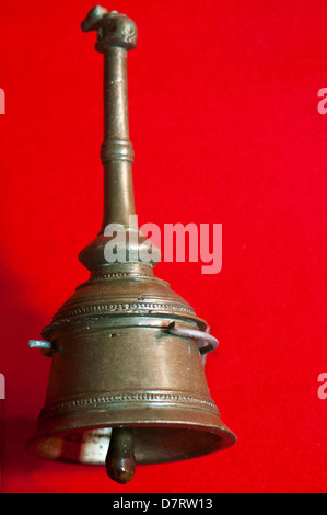 Messing Pooja Bell verwendet im Tempel Stockfoto