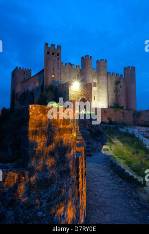 Obidos Burg in der Abenddämmerung (jetzt Hotel-Pousada), Obidos, Leiria Halbin, Estremadura, Portugal Stockfoto