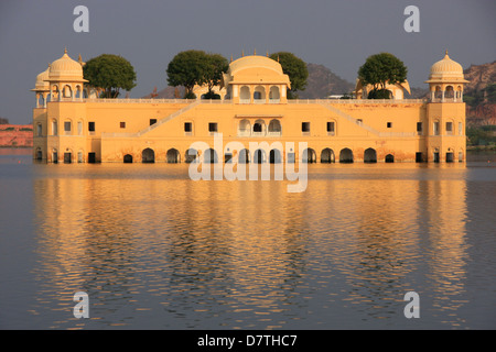 JAL Mahal am Mann Zucker See, Jaipur, Rajasthan, Indien Stockfoto