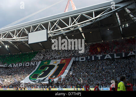 Juventus-fans, 11. Mai 2013 - Fußball / Fußball: italienische "Serie A" match zwischen Juventus 1: 1-Cagliari bei Juventus Stadium in Turin, Italien. (Foto von Maurizio Borsari/AFLO) Stockfoto