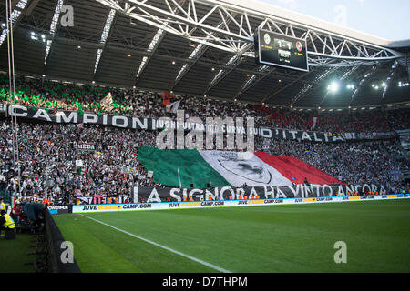 Juventus-fans, 11. Mai 2013 - Fußball / Fußball: italienische "Serie A" match zwischen Juventus 1: 1-Cagliari bei Juventus Stadium in Turin, Italien. (Foto von Maurizio Borsari/AFLO) Stockfoto