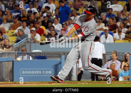 Los Angeles, CA, USA. 13. Mai 2013. Washington Nationals erster Basisspieler Adam LaRoche (25) at bat während der Major League Baseball Spiel zwischen den Los Angeles Dodgers und die Washington Nationals im Dodger Stadium in Los Angeles, CA. David Hood/CSM./Alamy Live News Stockfoto