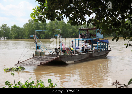 Fähre, Mekong River, Mekong-Delta, Provinz Vinh Long, Vietnam, Indochina, Südost-Asien Stockfoto