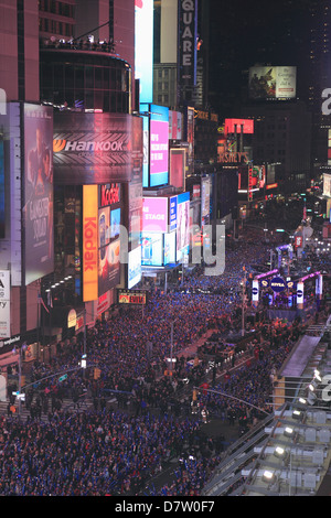 Nachtschwärmer, Menschenmengen, New Years Eve, Times Square, Manhattan, New York City, USA Stockfoto