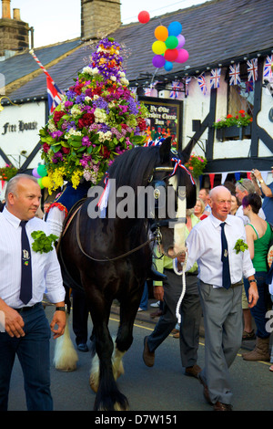 Castleton Garland Tag Brauch, Castleton, Derbyshire, England, Vereinigtes Königreich Stockfoto