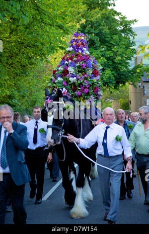 Castleton Garland Tag Brauch, Castleton, Derbyshire, England, Vereinigtes Königreich Stockfoto