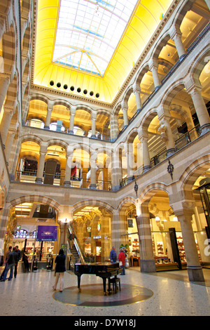 Magna Plaza Shopping Centre, Amsterdam, Niederlande Stockfoto