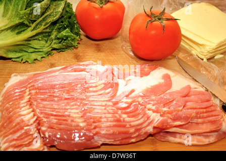 Speck, Tomaten Käse und Salat Stockfoto