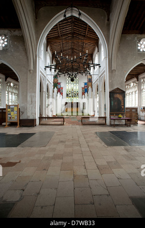 Thaxted Kirche innen, Essex, England. 14. Mai 2013 hier gesehen: Interior of St John the Baptist Parish Church, Thaxted Kirche. Stockfoto