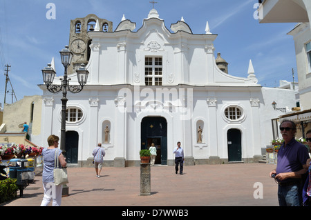 Die Kirche von Santa Sophia, in der Piazza Armando Diaz, Anacapri auf der Insel Capri. Stockfoto