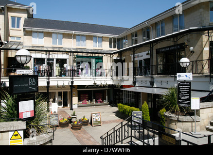 Der Hof einkaufen Montpelier Street Cheltenham Gloucestershire England UK Stockfoto