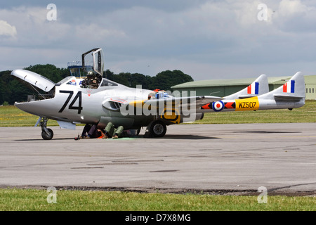 WZ507 G-VTII de Havilland Vampire Vintage RAF Jet auf der Cotswold-Airshow in Kemble Stockfoto