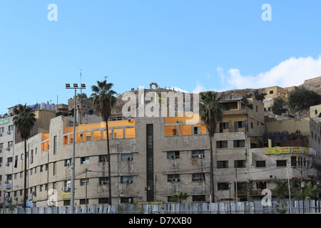 Blick auf die Zitadelle von Wohngebäuden in Amman, Jordanien Naher Osten Stockfoto